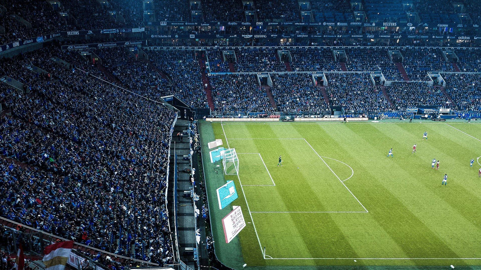 德甲联赛激战正酣,拜仁慕尼黑紧追领头羊勒沃库森