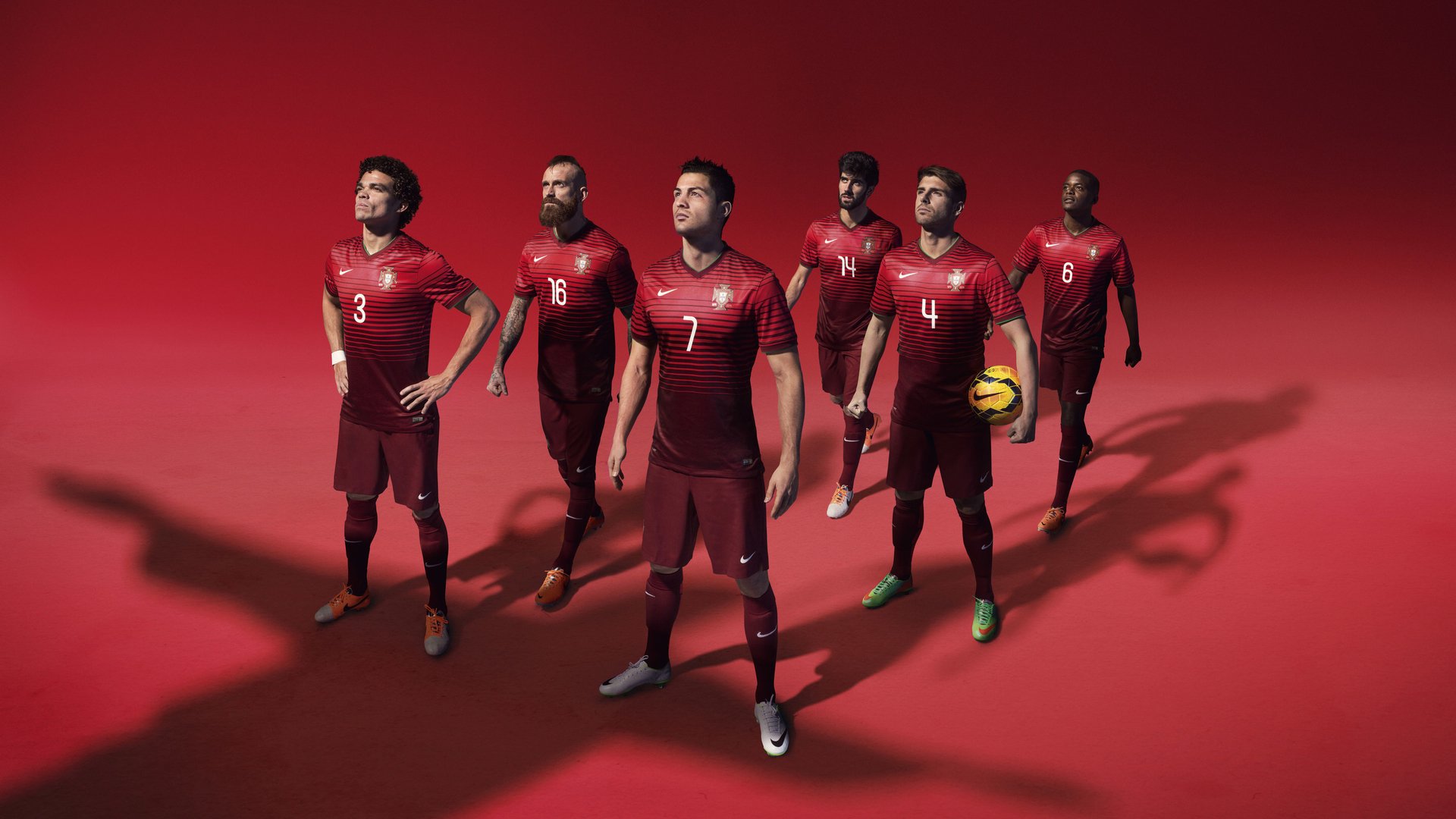 转会市场风云再起，豪门争夺战引爆夏窗热潮